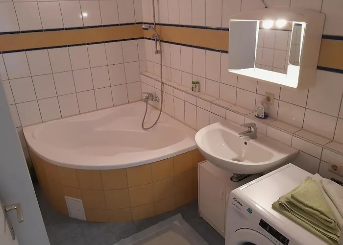 Apartmán Serviced With Sunny Balcony